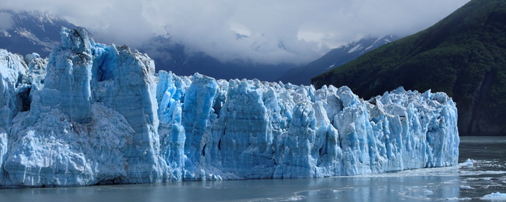 The face of Hubbard Glacier as it approaches Gilbert point - history in the making ?